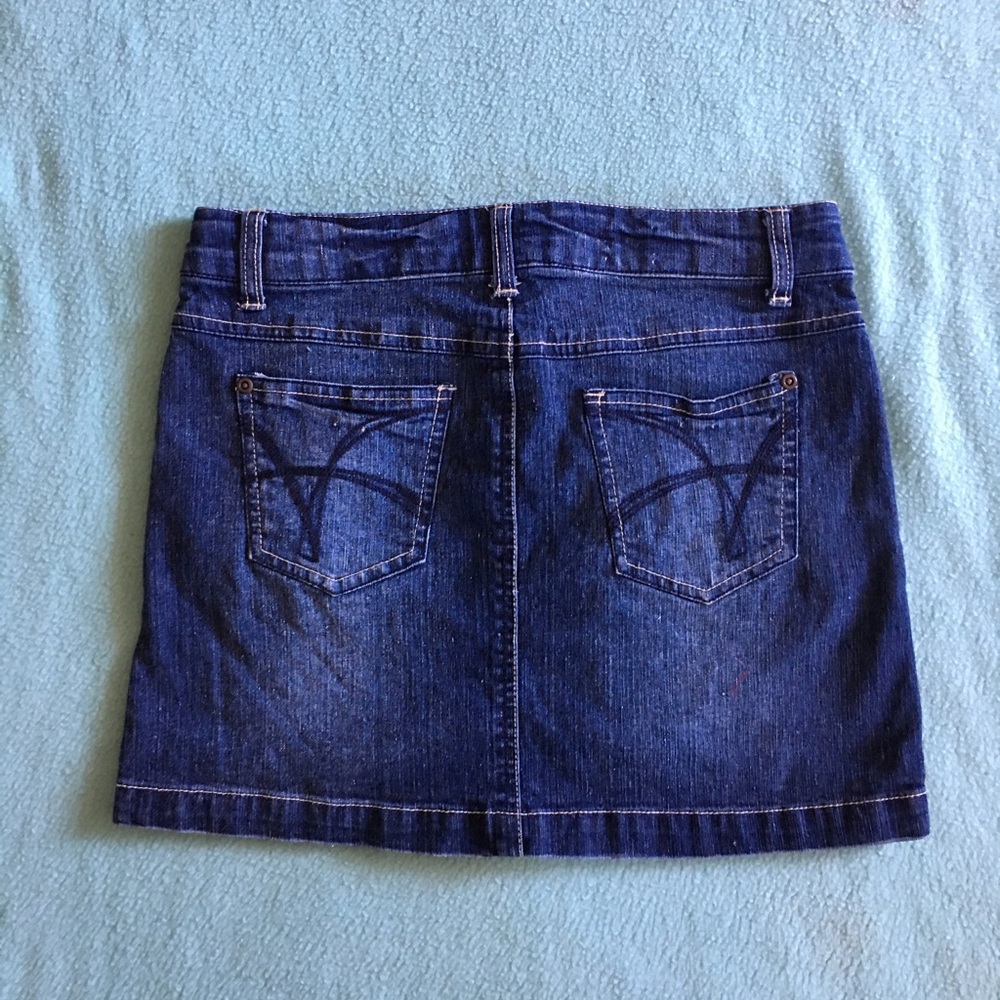 Skirt - Picture 2 of 2